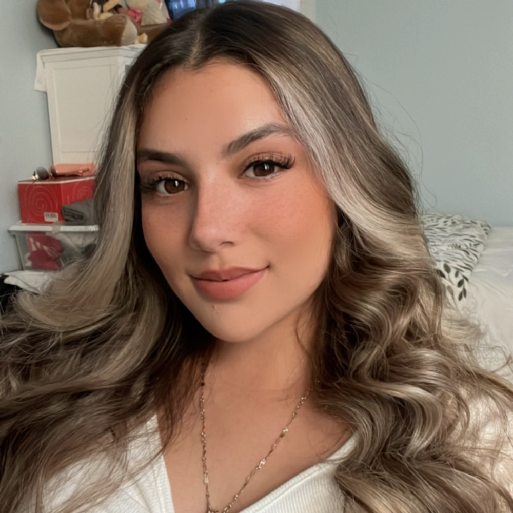 Meet your Posher, Ashley